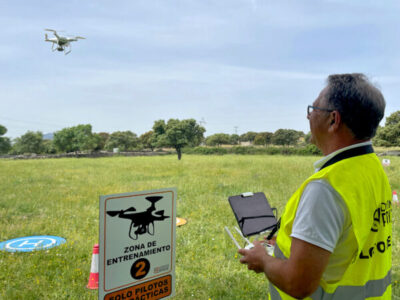 img_curso_piloto_drones_800x600_02-600x450